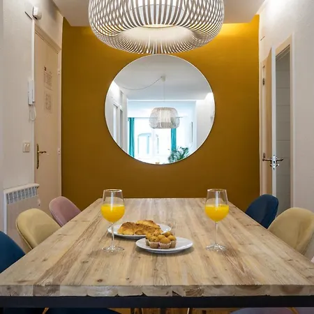 Usandizaga Apartment, Second Line Beach, Free Parking アパート